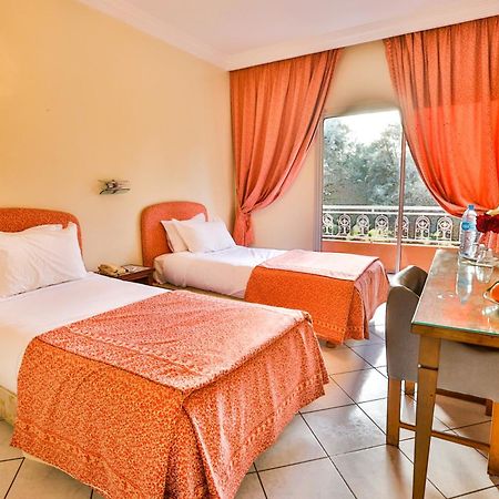Complexe El Bassatine Hotel Beni Mellal Exterior photo