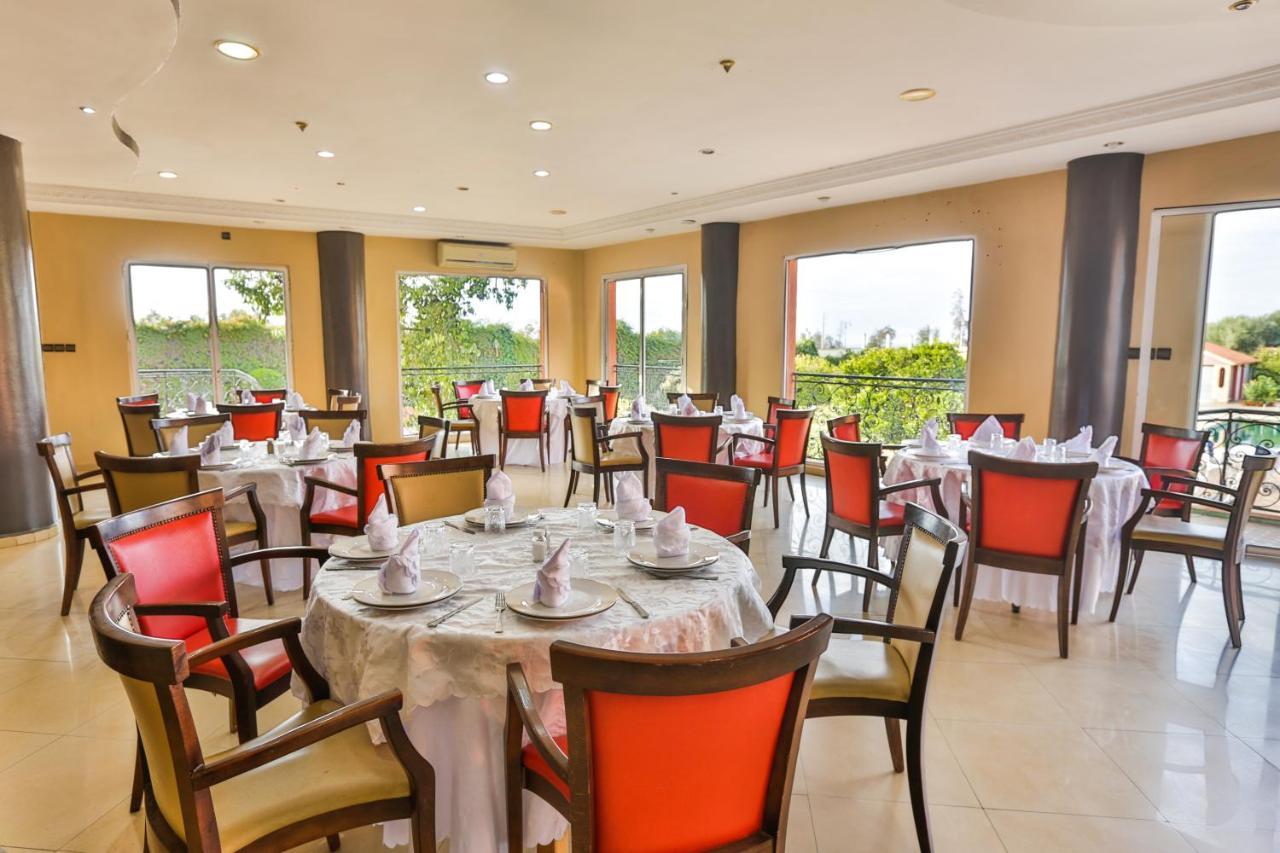 Complexe El Bassatine Hotel Beni Mellal Exterior photo