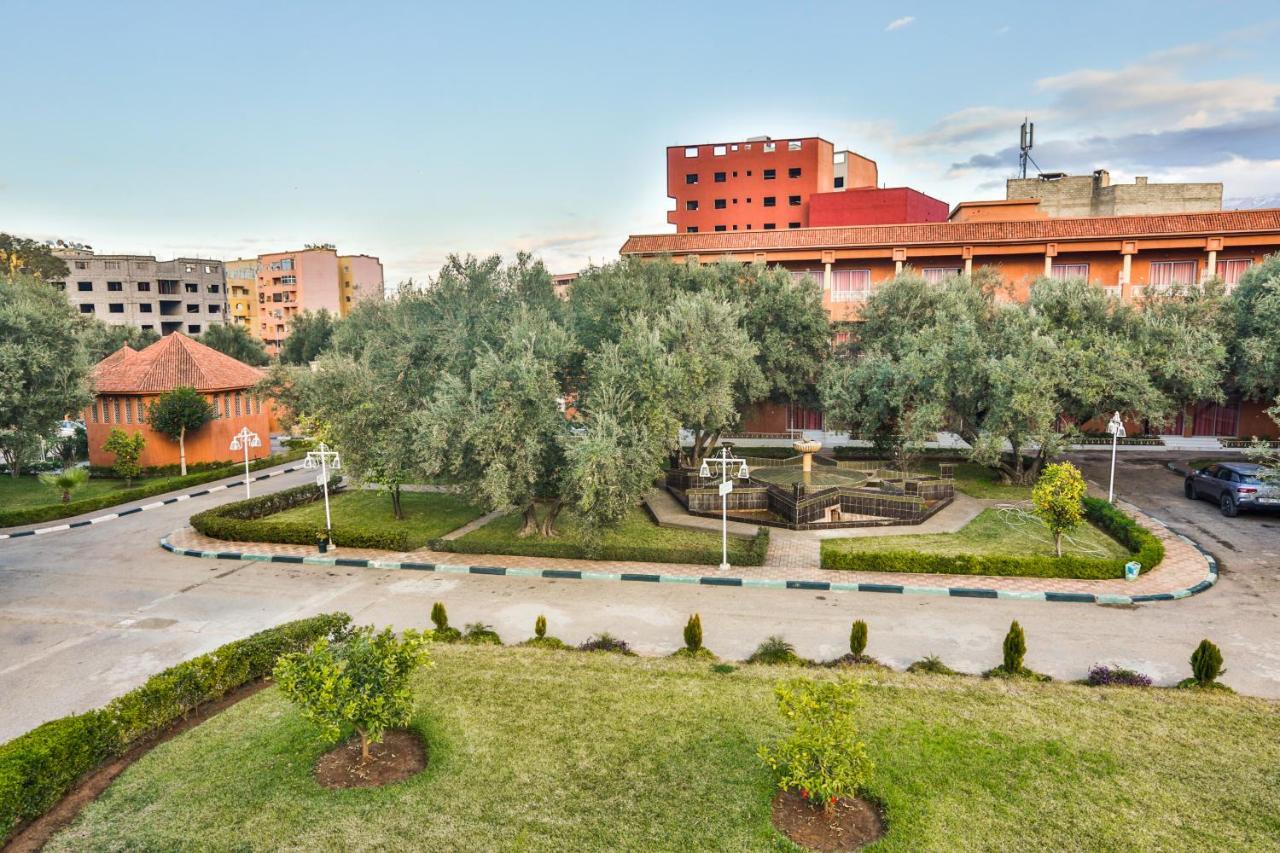 Complexe El Bassatine Hotel Beni Mellal Exterior photo