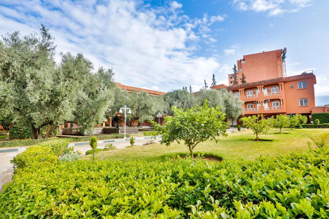 Complexe El Bassatine Hotel Beni Mellal Exterior photo